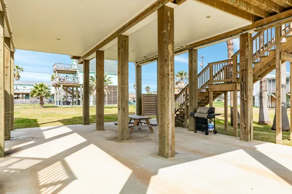 $415,000 | 1214 Fort Velasco Drive, Surfside Beach, TX 77541