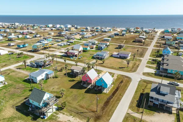 $415,000 | 1214 Fort Velasco Drive, Surfside Beach, TX 77541