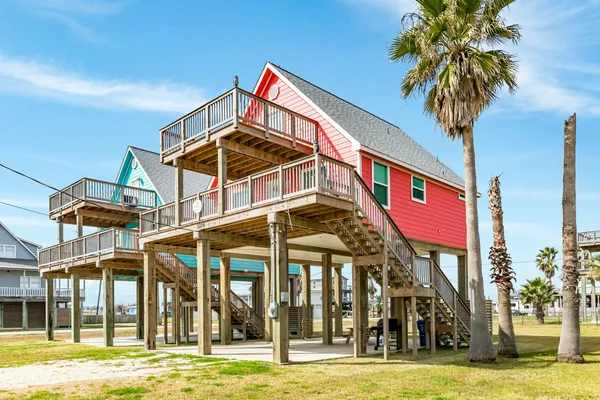 $415,000 | 1214 Fort Velasco Drive, Surfside Beach, TX 77541
