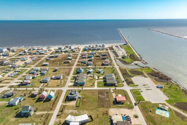 $415,000 | 1214 Fort Velasco Drive, Surfside Beach, TX 77541