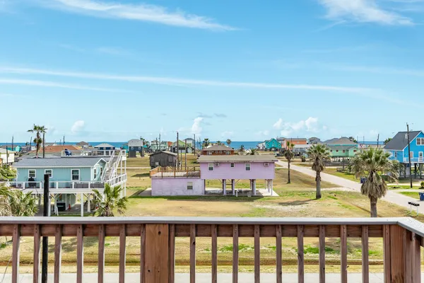 $415,000 | 1214 Fort Velasco Drive, Surfside Beach, TX 77541