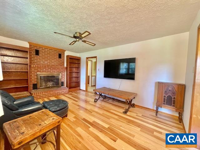 4293 Hamm Road Barboursville, VA 22923 - Photo 12 of 48 Living room