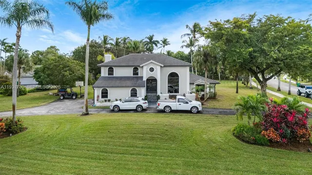 $1,350,000 | 13840 Chatham Place, Davie, FL 33325