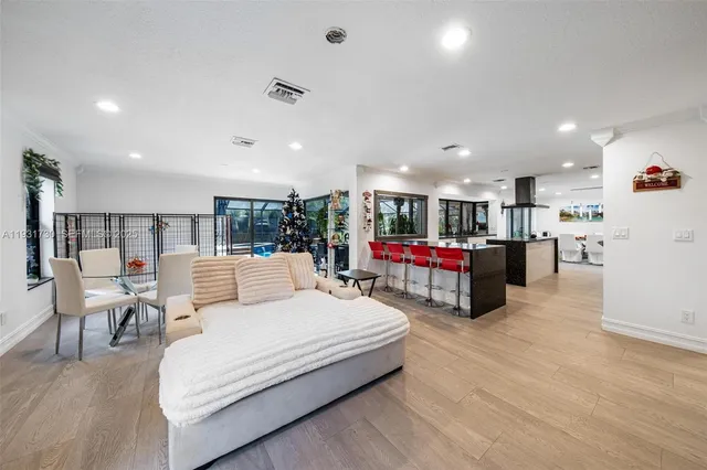 $1,350,000 | 13840 Chatham Place, Davie, FL 33325