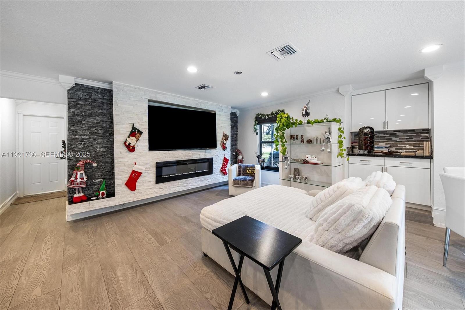 13840 Chatham Place Davie, FL 33325 - Photo 32 of 100