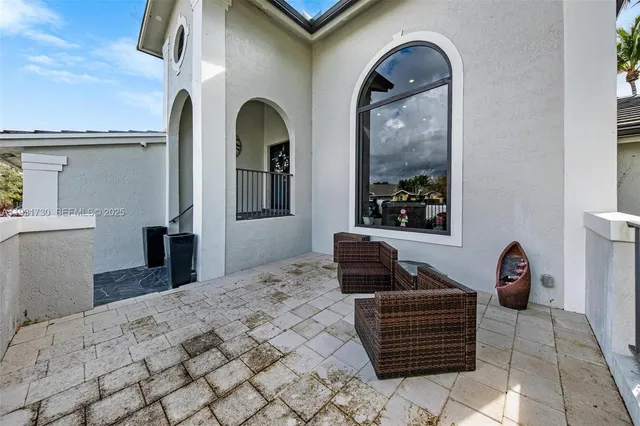 $1,350,000 | 13840 Chatham Place, Davie, FL 33325