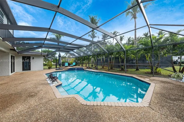 $1,350,000 | 13840 Chatham Place, Davie, FL 33325