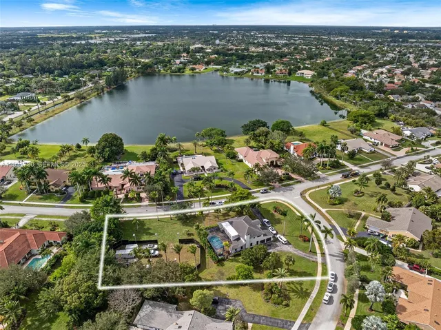 $1,350,000 | 13840 Chatham Place, Davie, FL 33325