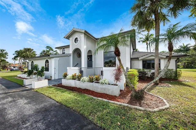 $1,350,000 | 13840 Chatham Place, Davie, FL 33325