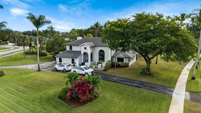 $1,350,000 | 13840 Chatham Place, Davie, FL 33325