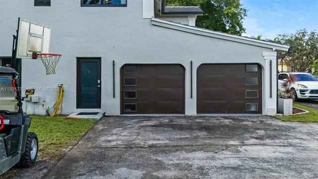 $1,350,000 | 13840 Chatham Place, Davie, FL 33325