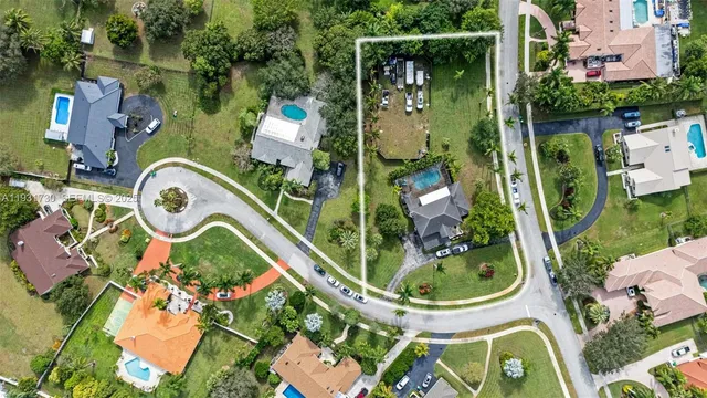 $1,350,000 | 13840 Chatham Place, Davie, FL 33325