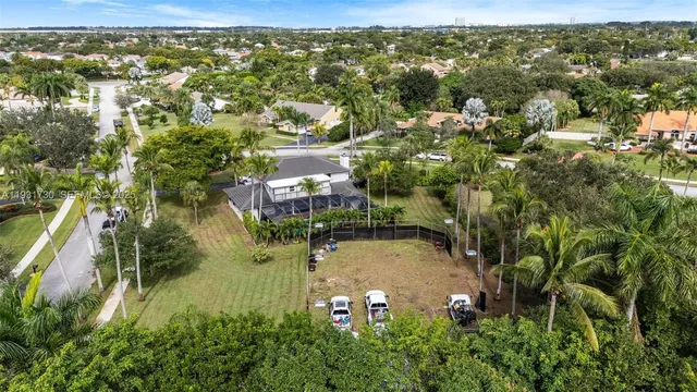 $1,350,000 | 13840 Chatham Place, Davie, FL 33325