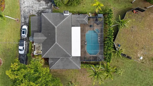 $1,350,000 | 13840 Chatham Place, Davie, FL 33325
