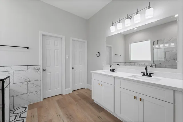 $2,250 | 478 Stephen F Austin Drive, Conroe, TX 77302