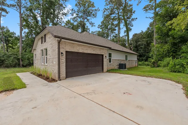 $2,250 | 478 Stephen F Austin Drive, Conroe, TX 77302