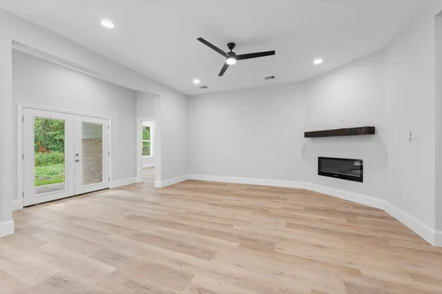 $2,250 | 478 Stephen F Austin Drive, Conroe, TX 77302