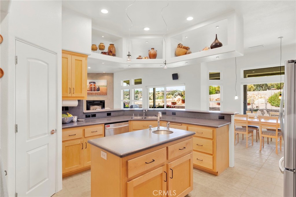 7031 Joshua Road Oak Hills, CA 92344 - Photo 22 of 77