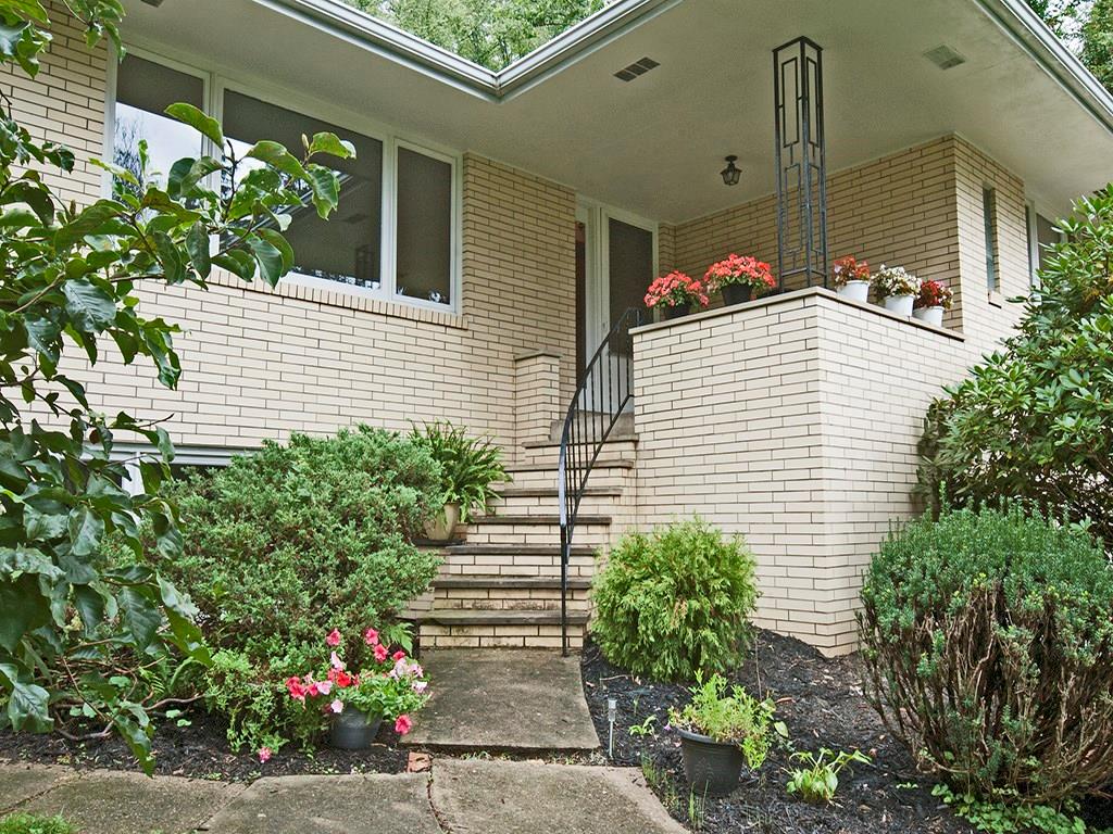 548 North Lewis Run Road Pleasant Hills, PA 15122 - Photo 2 of 24 Gallery Image 2