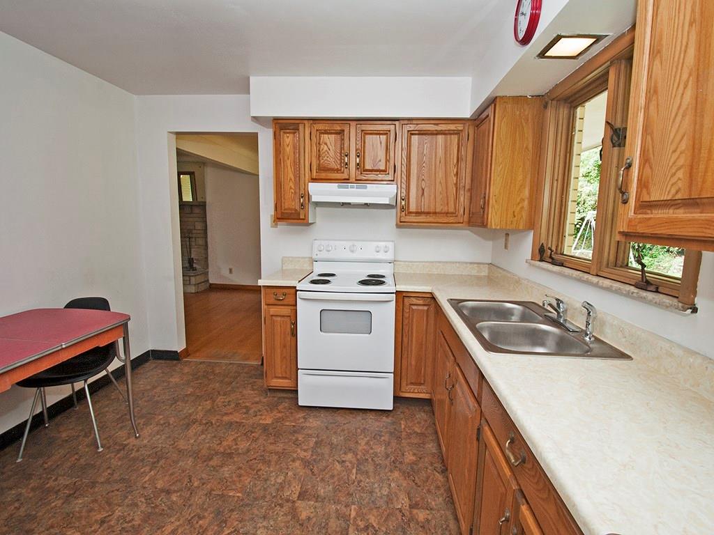 548 North Lewis Run Road Pleasant Hills, PA 15122 - Photo 14 of 24 Gallery Image 14
