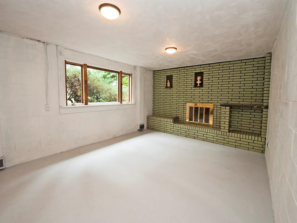 548 North Lewis Run Road Pleasant Hills, PA 15122 - Photo 19 of 24 Gallery Image 19