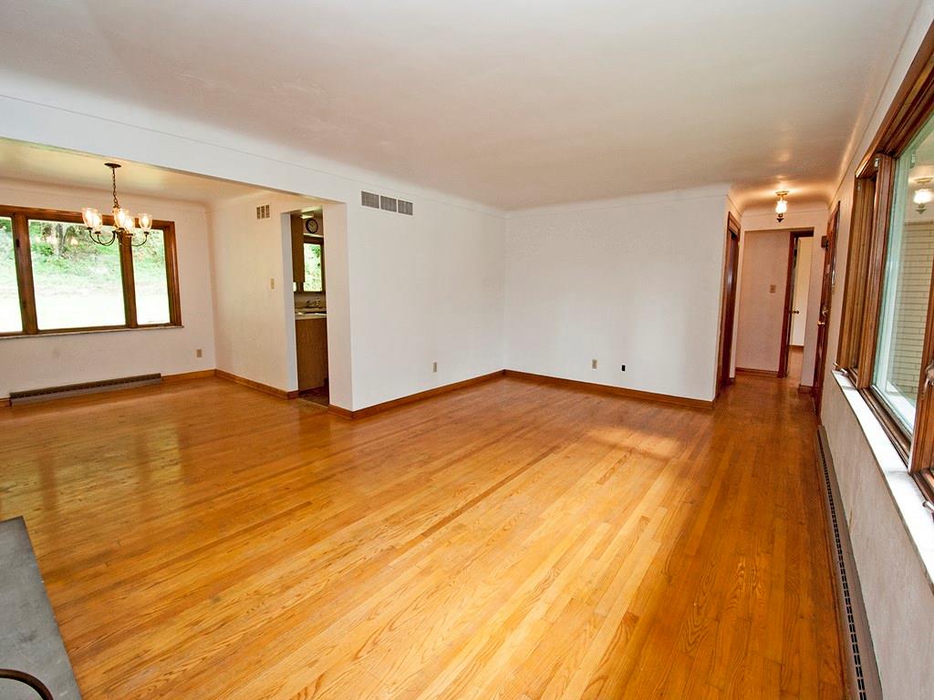548 North Lewis Run Road Pleasant Hills, PA 15122 - Photo 7 of 24 Gallery Image 7