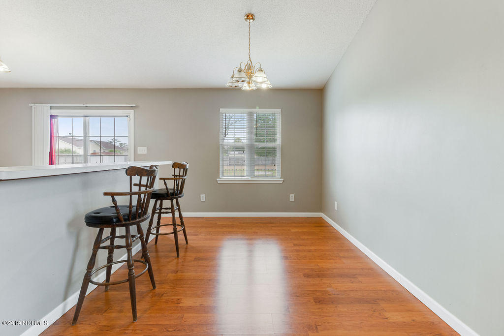 103 Linden Road Richlands, NC 28574 - Photo 5 of 17 IMG_1958