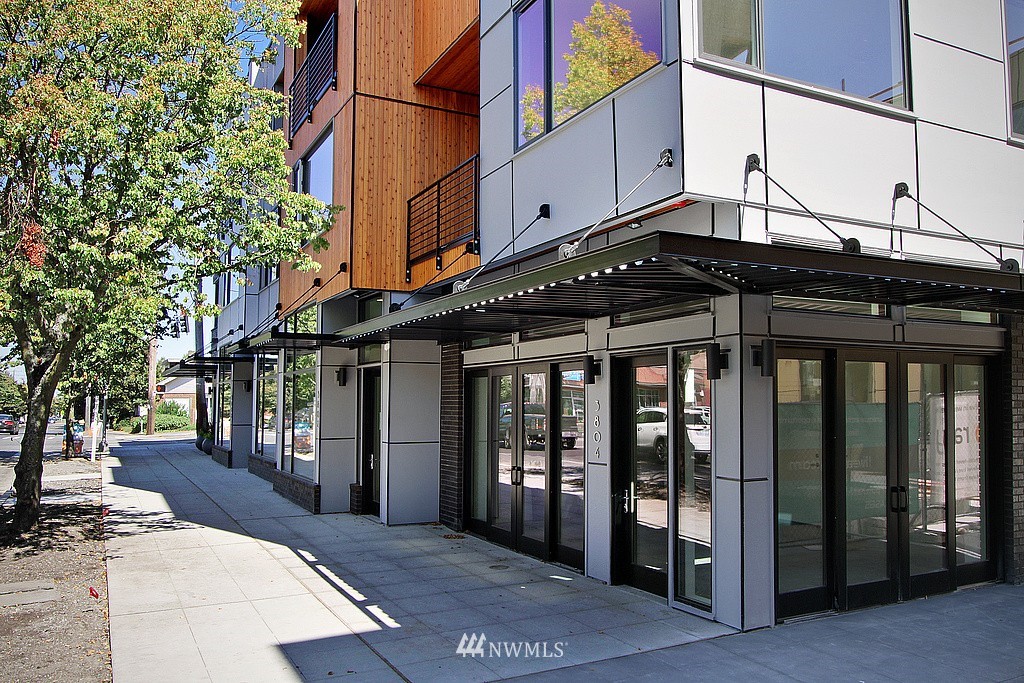 3800 B California Avenue Southwest Seattle, WA 98116 - Photo 1 of 17