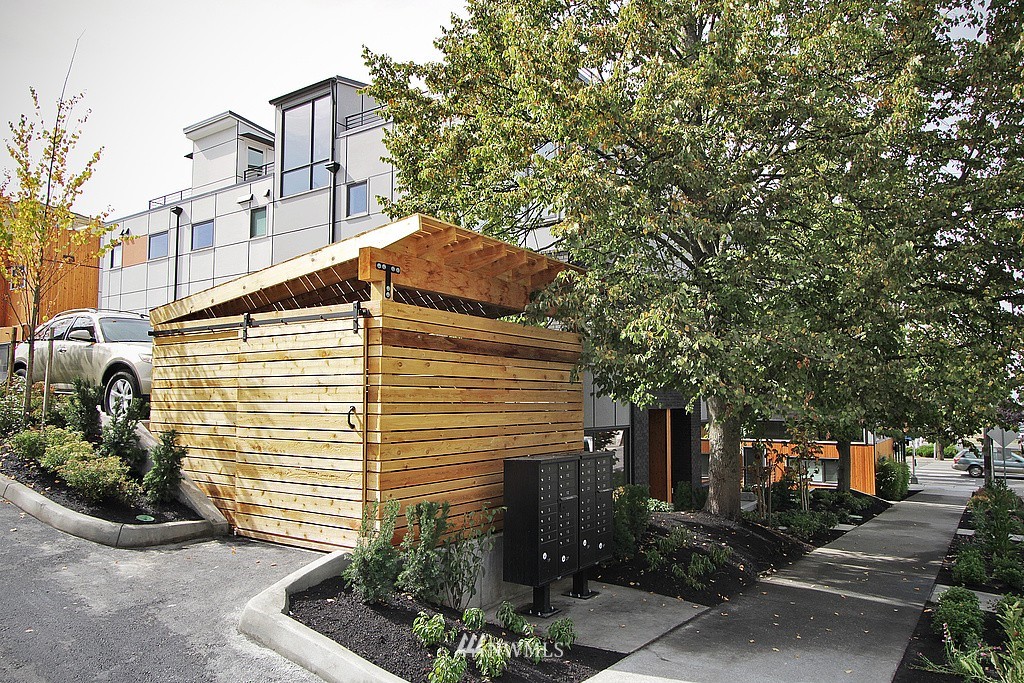 3800 B California Avenue Southwest Seattle, WA 98116 - Photo 17 of 17