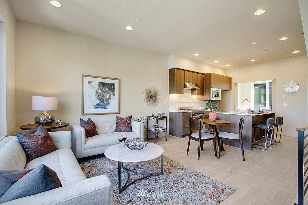 3800 B California Avenue Southwest Seattle, WA 98116 - Photo 4 of 17