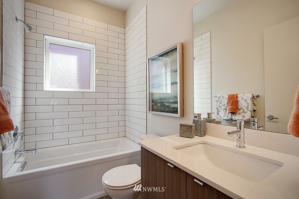 3800 B California Avenue Southwest Seattle, WA 98116 - Photo 10 of 17