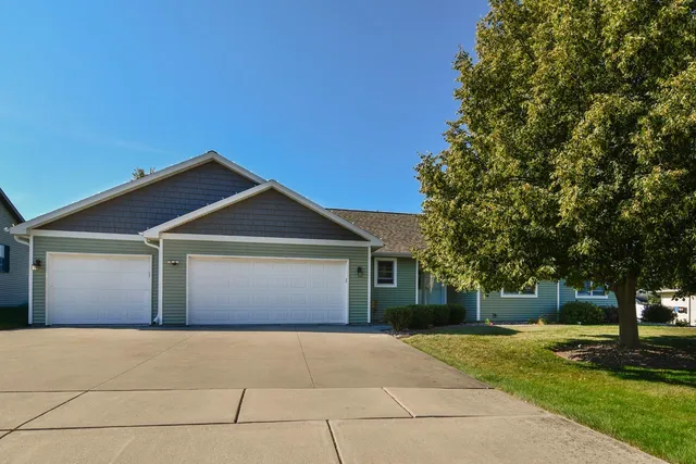 $479,900 | 544 Nicole Lane, Wrightstown, WI 54180