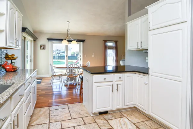 $479,900 | 544 Nicole Lane, Wrightstown, WI 54180