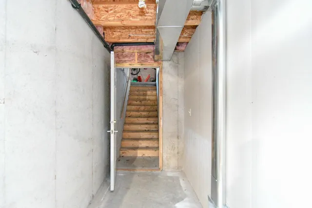 $479,900 | 544 Nicole Lane, Wrightstown, WI 54180