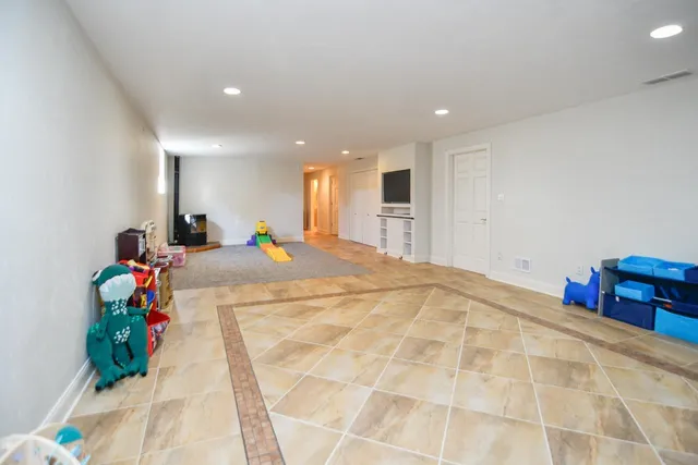 $479,900 | 544 Nicole Lane, Wrightstown, WI 54180