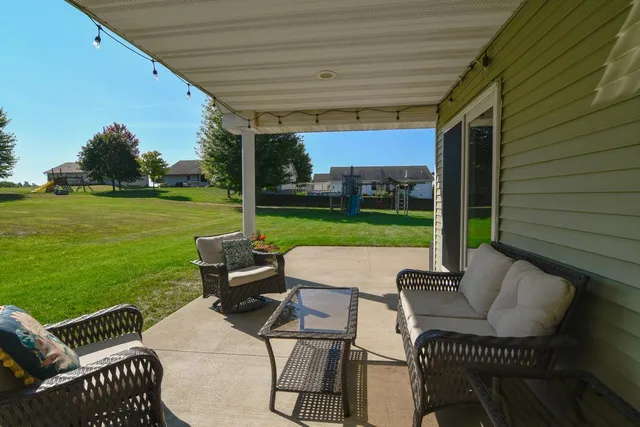 $479,900 | 544 Nicole Lane, Wrightstown, WI 54180