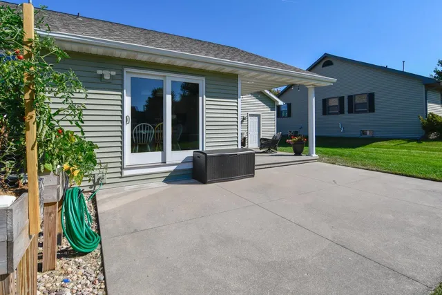 $479,900 | 544 Nicole Lane, Wrightstown, WI 54180