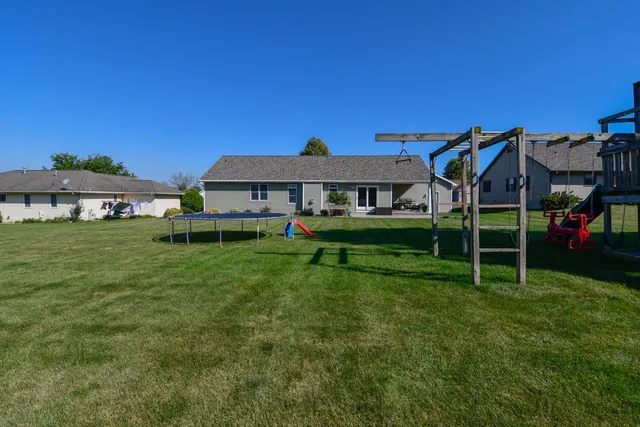 $479,900 | 544 Nicole Lane, Wrightstown, WI 54180