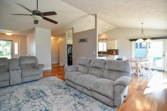 $479,900 | 544 Nicole Lane, Wrightstown, WI 54180