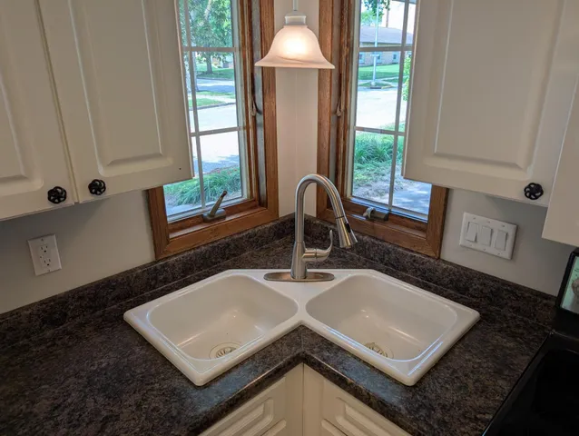 $179,900 | 121 West Rowena Street, Ivanhoe, MN 56142