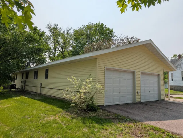 $179,900 | 121 West Rowena Street, Ivanhoe, MN 56142