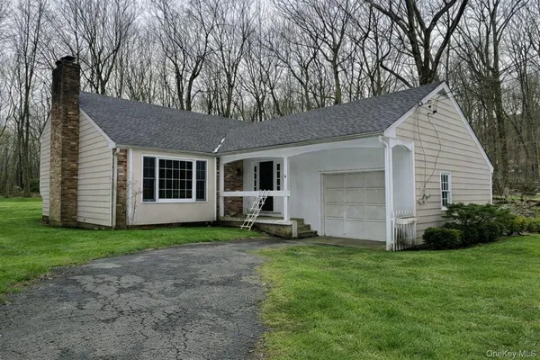 $4,600 | 4 Briggs Lane, Armonk, NY 10504