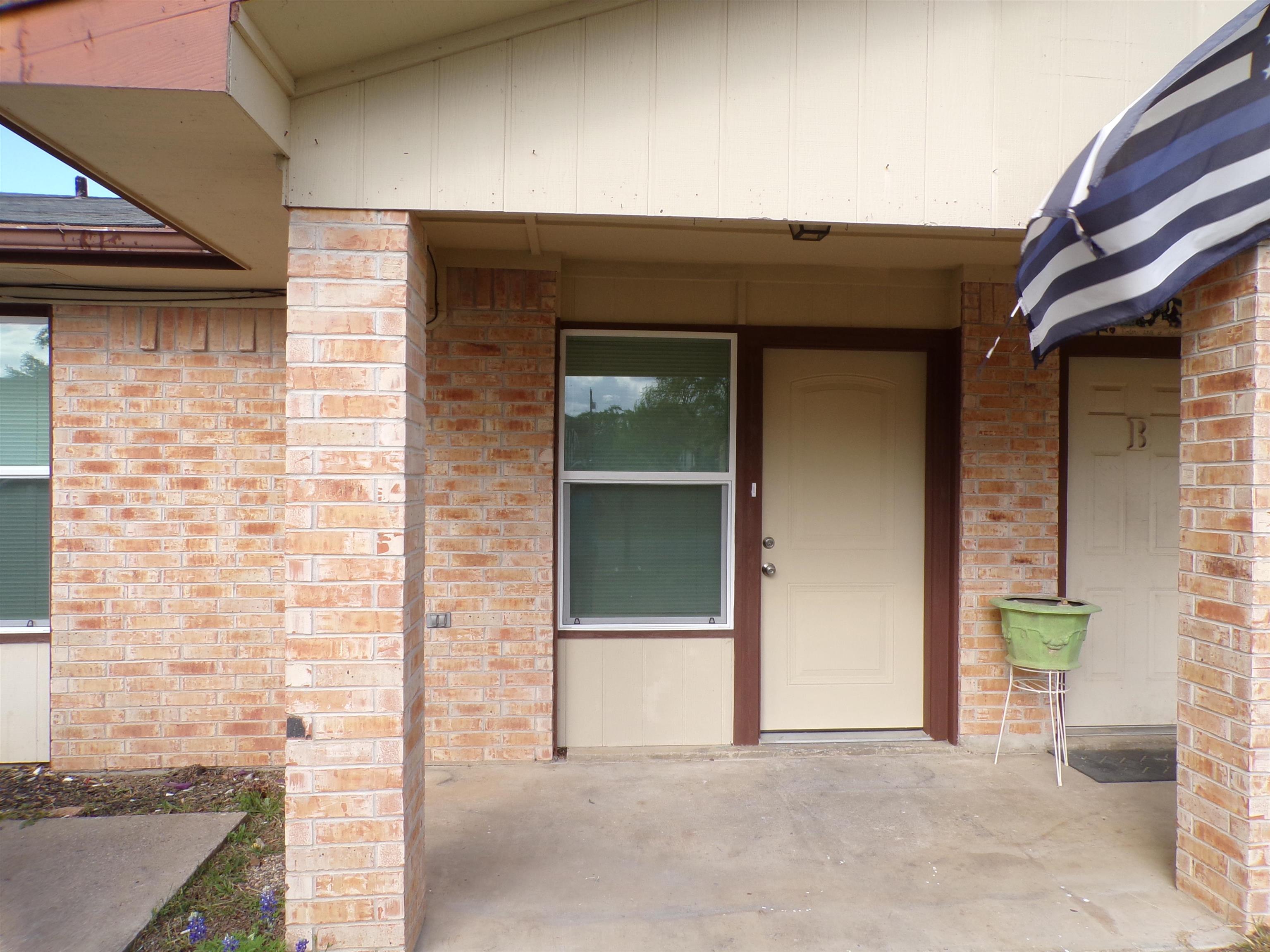 1904 Ridgeview Drive Kingsland, TX 78639 - Photo 1 of 14