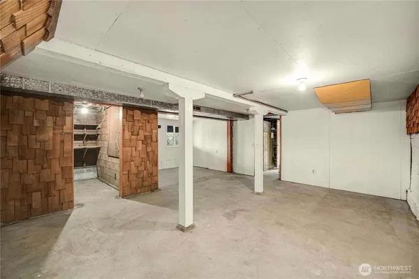 a view of a storage & utility room