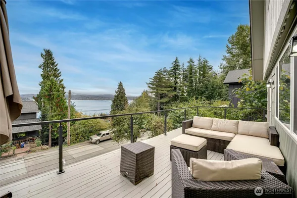$898,000 | 9919 Arrowsmith Avenue South, Seattle, WA 98118