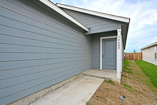 $1,450 | 14609 Mudstone Place, Elmendorf, TX 78112