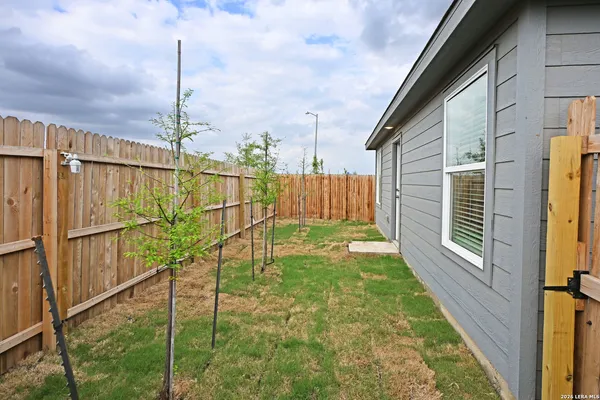 $1,450 | 14609 Mudstone Place, Elmendorf, TX 78112