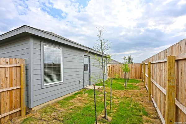 $1,450 | 14609 Mudstone Place, Elmendorf, TX 78112