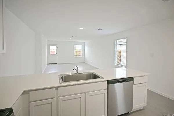 $1,450 | 14609 Mudstone Place, Elmendorf, TX 78112