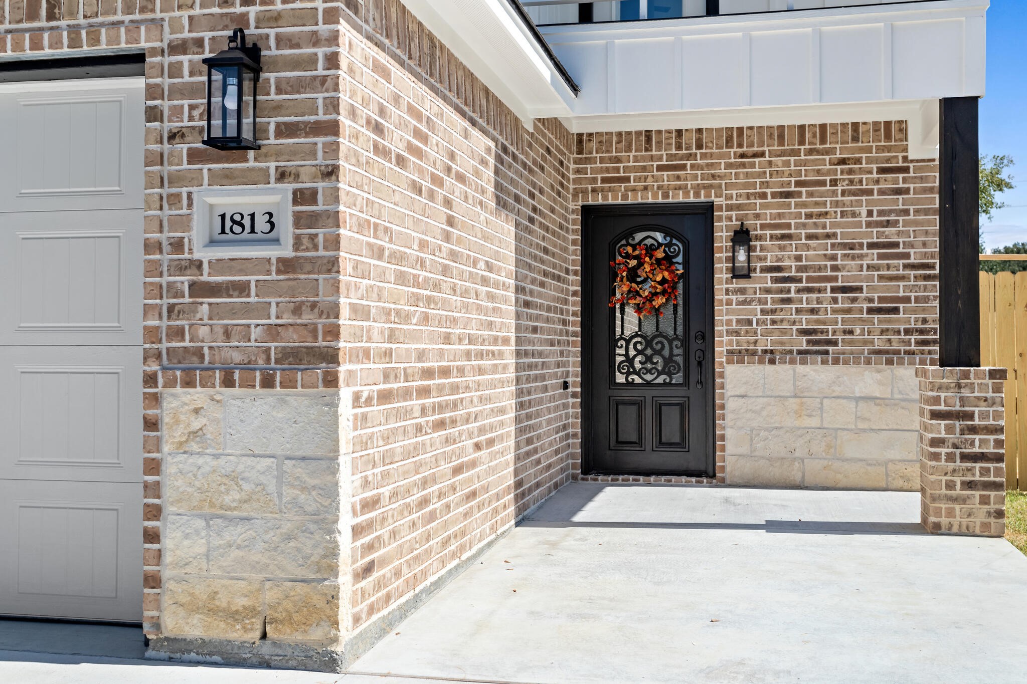 1813 Ordway Street Port Neches, TX 77651 - Photo 3 of 32 a front view of a building with a door